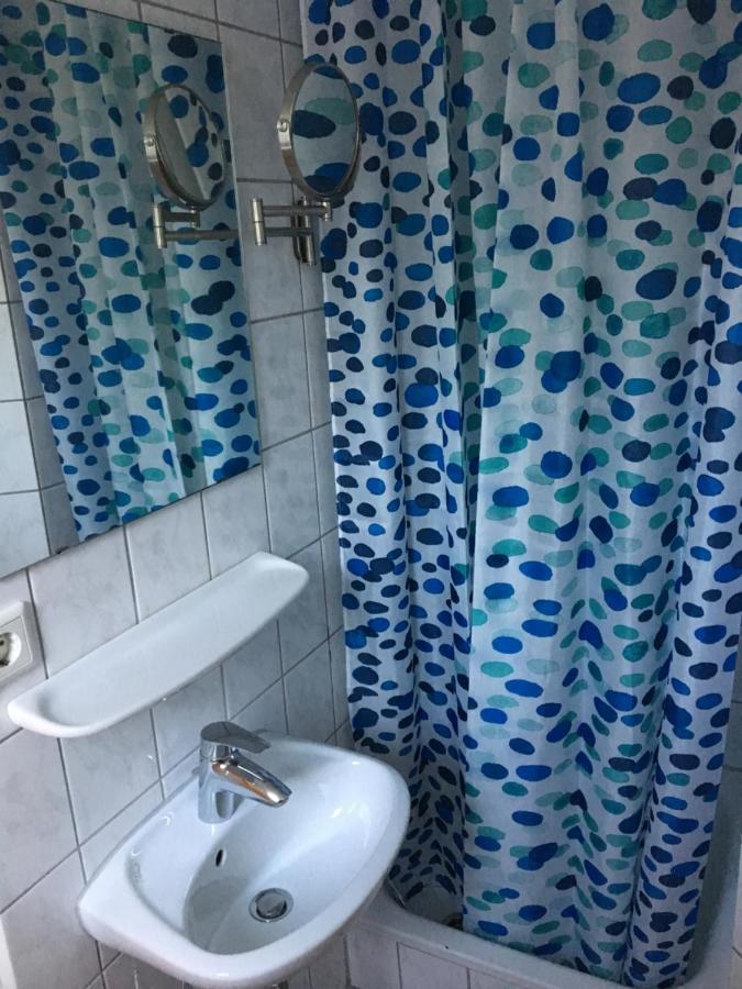 Zum Armen Mann Bed and Breakfast Ντίσελντορφ Εξωτερικό φωτογραφία