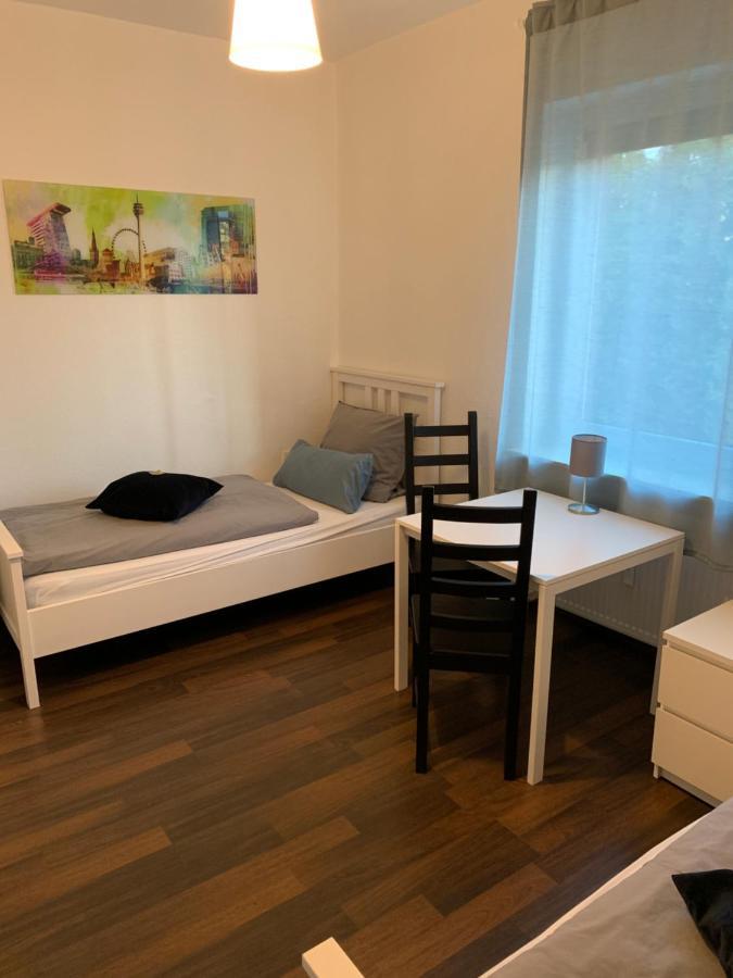 Zum Armen Mann Bed and Breakfast Ντίσελντορφ Εξωτερικό φωτογραφία