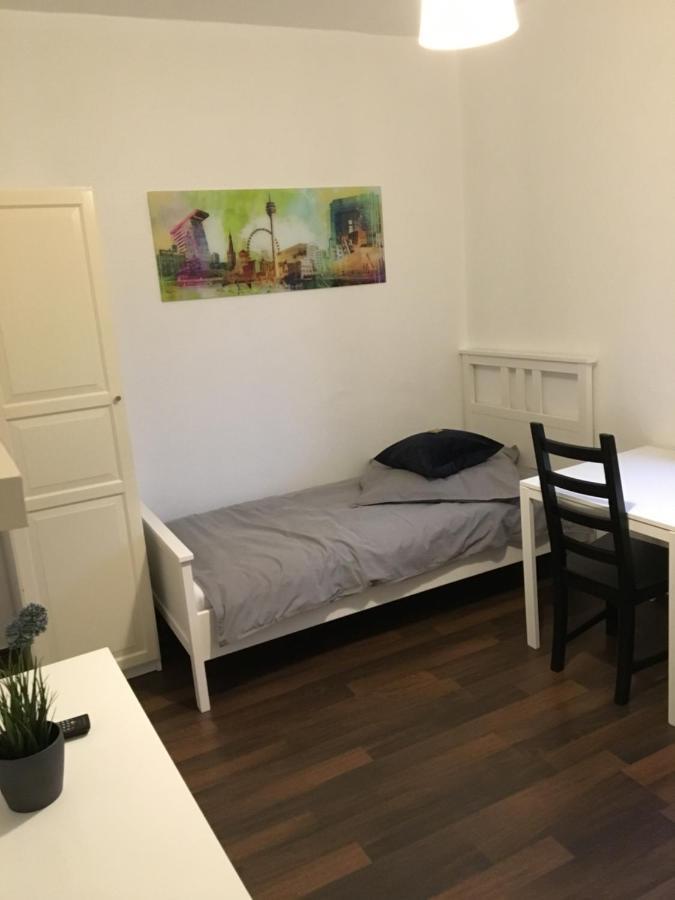 Zum Armen Mann Bed and Breakfast Ντίσελντορφ Εξωτερικό φωτογραφία